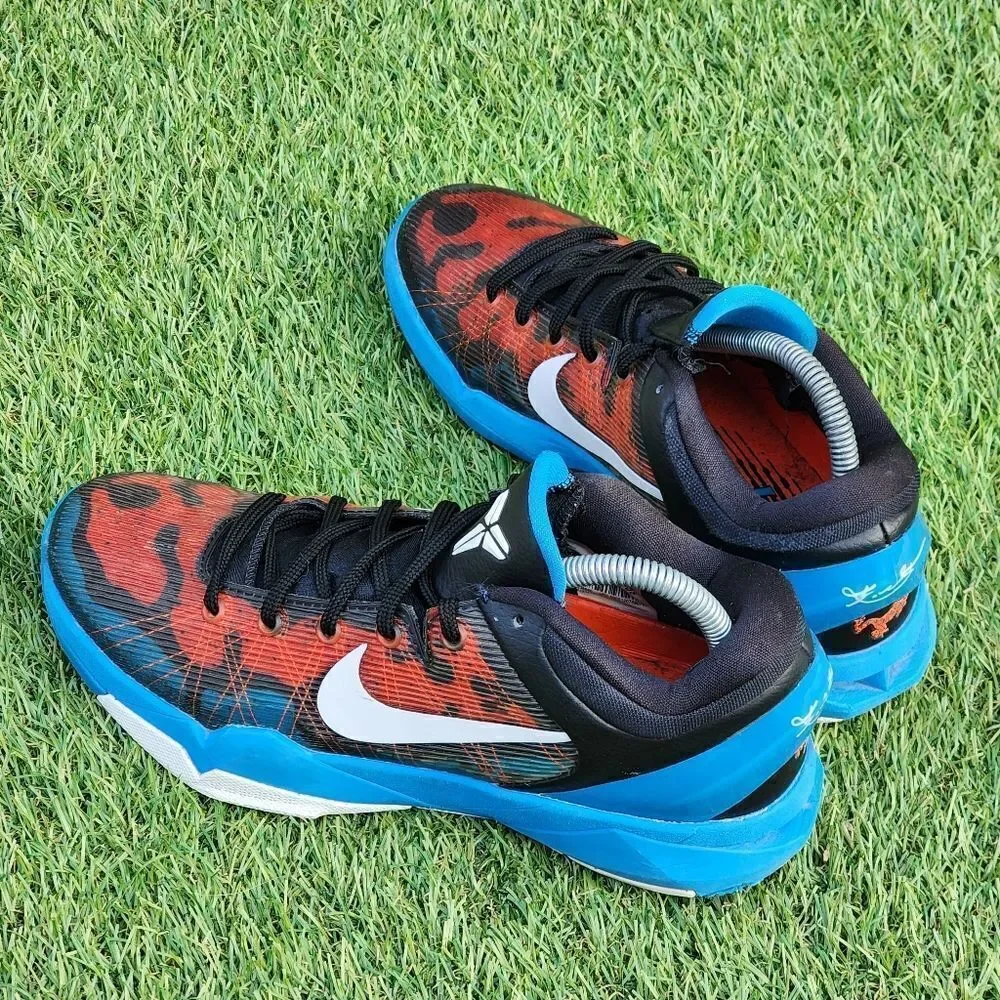 NIKE ZOOM KOBE 7 - Mens Sneakers - SIZE 7.5